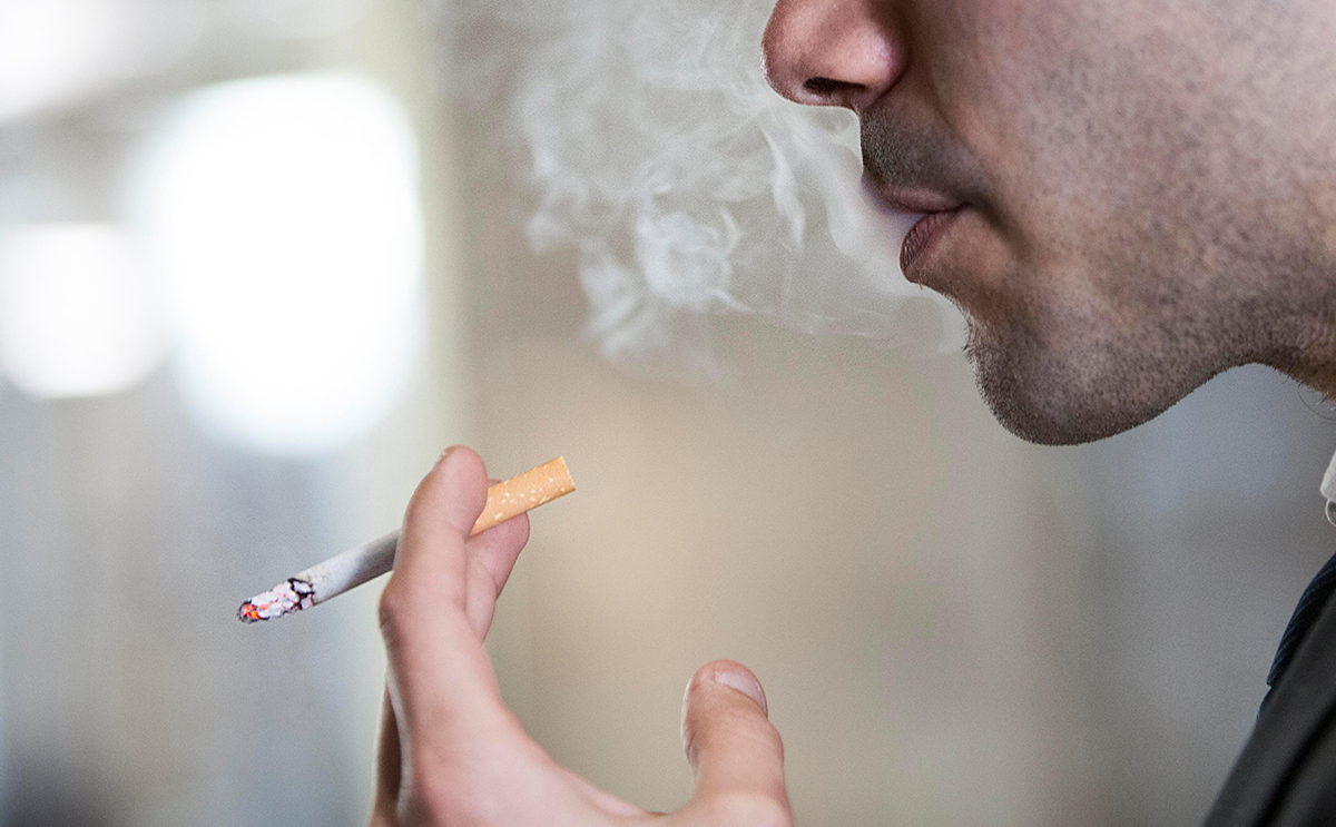 مراجعة علمية تكشف ارتباط التدخين بزيادة خطر اضطرابات عقلية مزمنة وشديدة